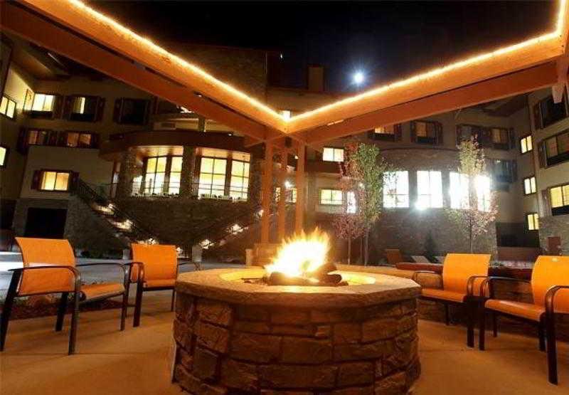 Courtyard Flagstaff Hotel Exterior photo
